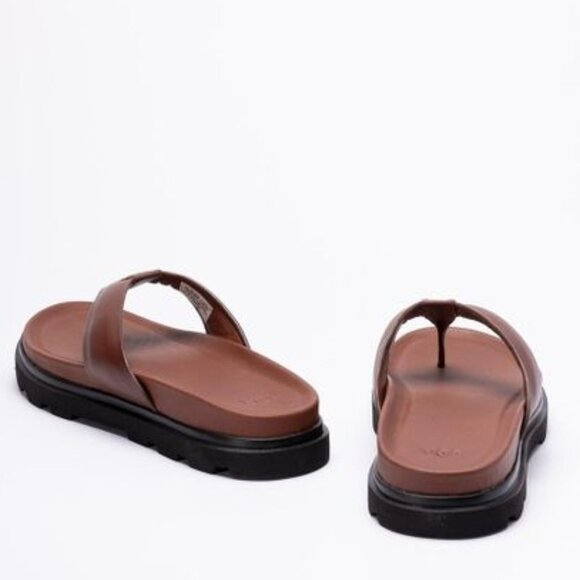 UGG Men's Capitola Leather Flip Flop - Picture 3 of 8